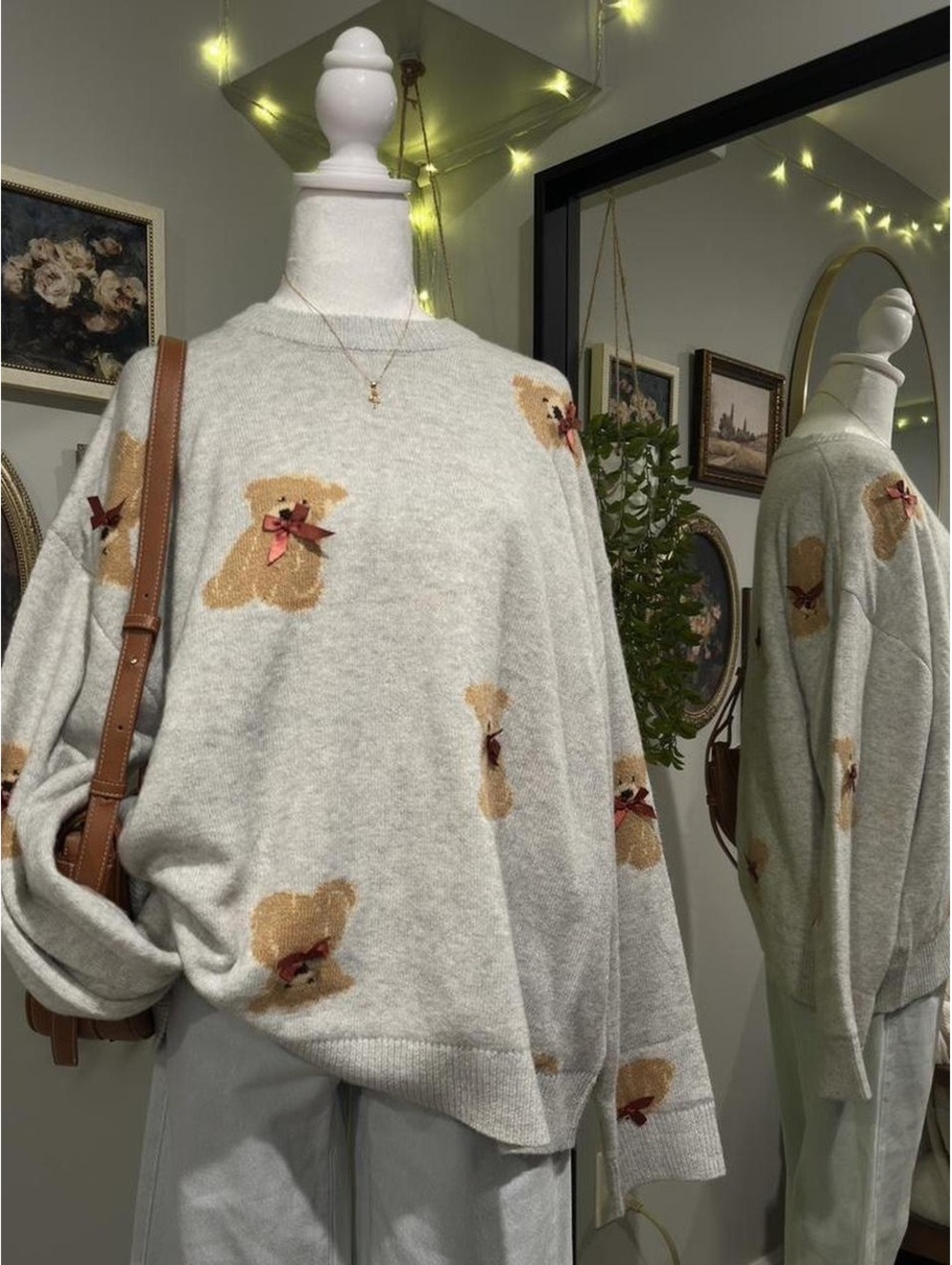 Light grey sweater teddy with red bow details 🧸🎀✨
